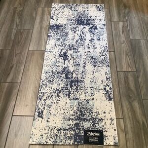 Nourison Mendoza 22” x 54” Accent Rug